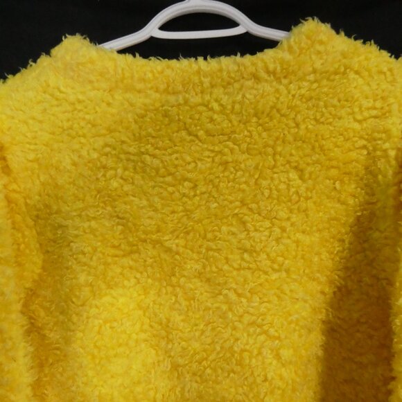 MOE | P2P 18.5 inches measured | Vintage Yellow Long Sleeve Teddy Sweater - Picture 12 of 16